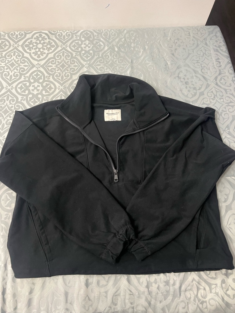 Abercrombie & Fitch Black Half-Zip Pullover Sweater